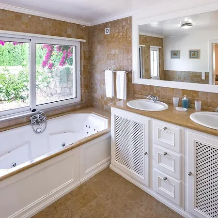 Shantivillas Malhao * Azinhal e Amendoeira