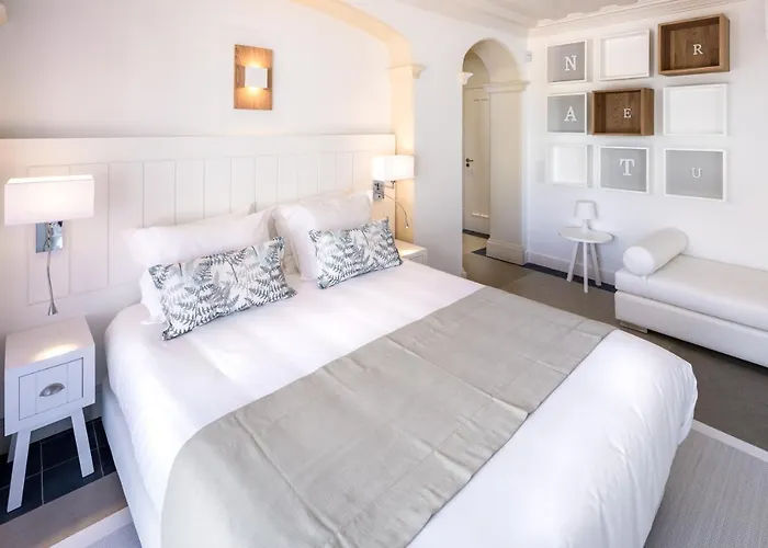 Shantivillas Malhao