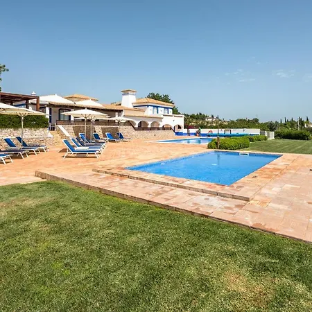 Villa Shantivillas Malhão *